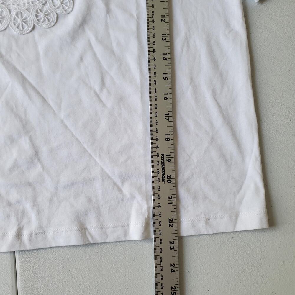 MNG Shirt Womens XS White Embroidered Lace Applique Short Sleeve Cotton Top - Picture 5 of 8